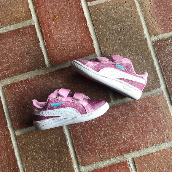 Pink Glitter‎ Puma Sneaker 4 - Picture 1 of 5